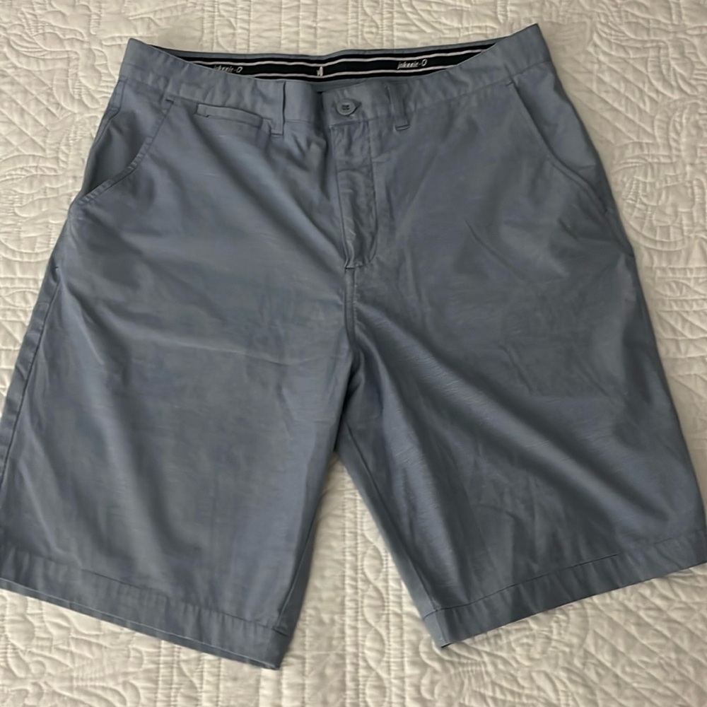 Johnnie-O Mulligan 33” waist golf shorts